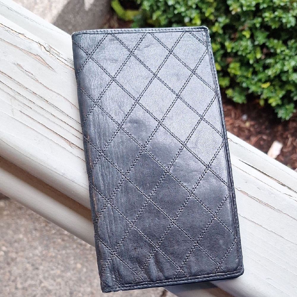 Vintage Chanel 80s 90s Black Diamond Stitch Long Bifold Wallet
